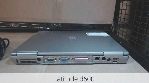 latitude d600