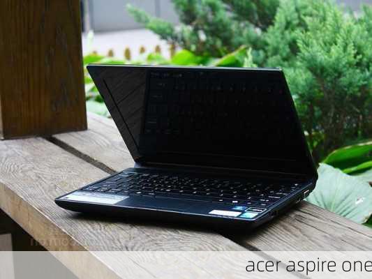 acer aspire one