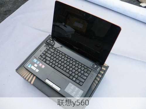 联想y560