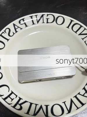 sonyt700